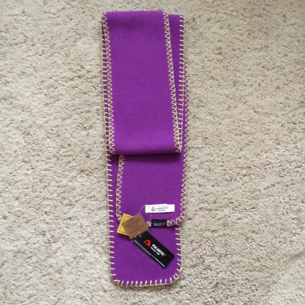 Lands’ end scarf